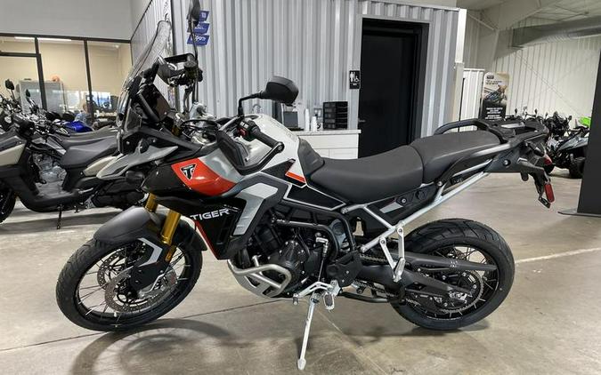 2024 Triumph Tiger 900 Rally Pro Ash Grey / Intense Orange