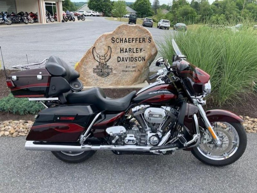 2013 Harley-Davidson® FLHTCUSE8 - CVO™ Ultra Classic® Electra Glide®