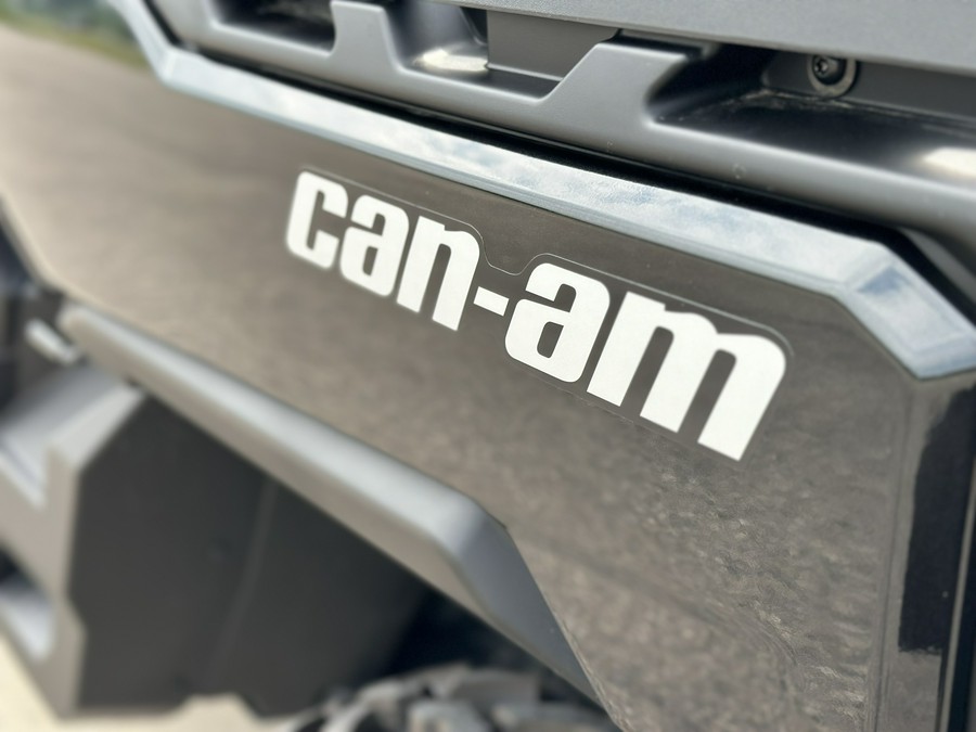 2024 Can-Am Defender XT HD10