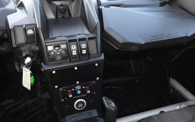 2020 Can-Am® Maverick™ X3 MAX X™ rs Turbo RR Hyper Silver, Intense Blue & Manta Green