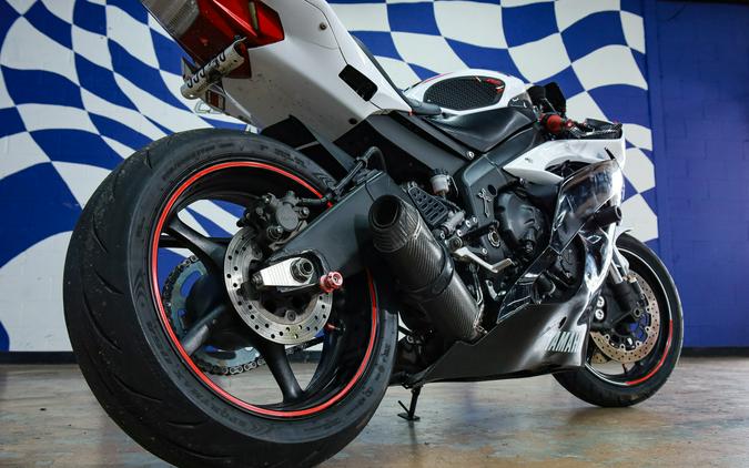2012 YZF-R6 - Yamaha