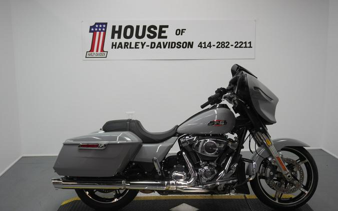2024 Harley-Davidson® Street Glide® Billiard Gray