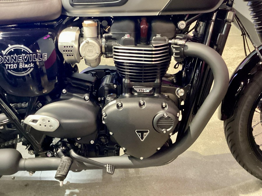 2026 Triumph Bonneville T120 Black