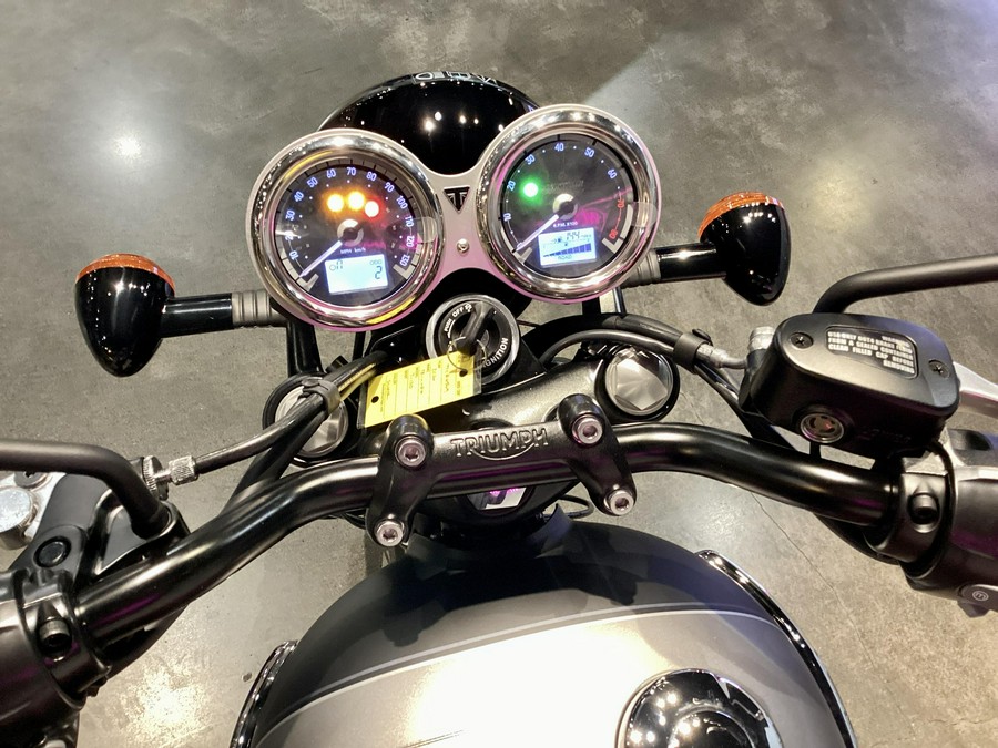 2026 Triumph Bonneville T120 Black