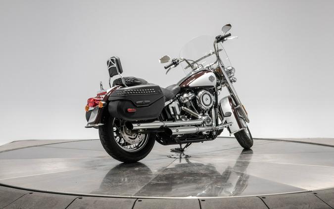 2021 HARLEY-DAVIDSON FLHC HERITAGE CLASSIC in Midnight Crimson/Stonewashed White Pearl