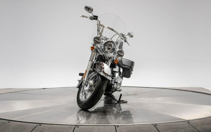 2021 HARLEY-DAVIDSON FLHC HERITAGE CLASSIC in Midnight Crimson/Stonewashed White Pearl