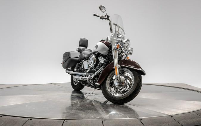 2021 HARLEY-DAVIDSON FLHC HERITAGE CLASSIC in Midnight Crimson/Stonewashed White Pearl