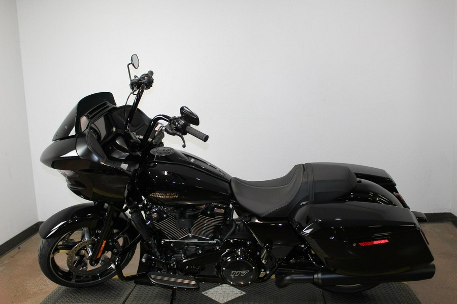 2026 Harley-Davidson® Road Glide® VIVID BLACK