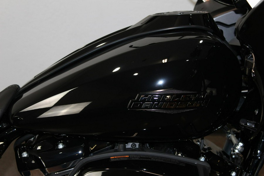 2026 Harley-Davidson® Road Glide® VIVID BLACK
