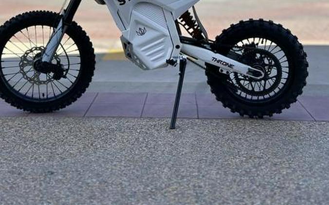 2026 THRONE 60V STRIKE SHADOW