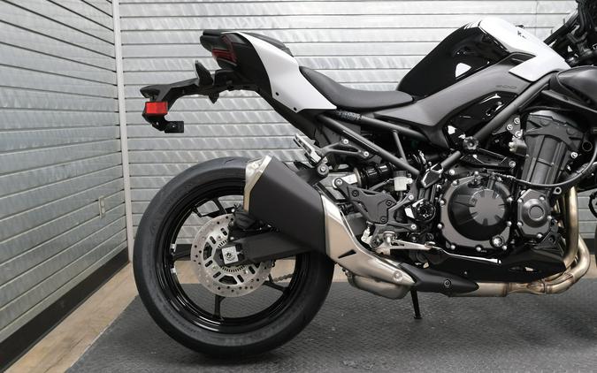2026 KAWASAKI Z900 ABS