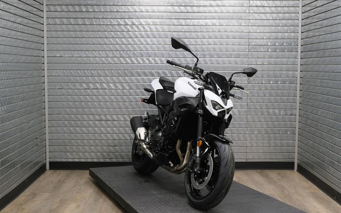 2026 KAWASAKI Z900 ABS