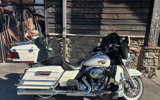 2011 Harley-Davidson ELECTRA GLIDE ULTRA CLASSIC SHRINE