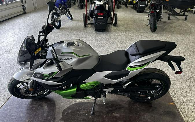 2024 Kawasaki Z7 Hybrid ABS