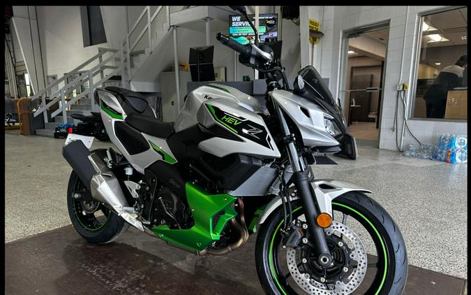 2024 Kawasaki Z7 Hybrid ABS