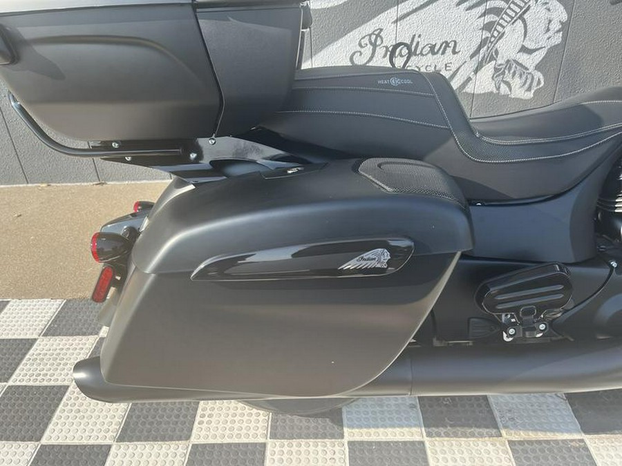 2024 Indian Motorcycle® Roadmaster® Dark Horse® w/Powerband Audio Package Black Smoke