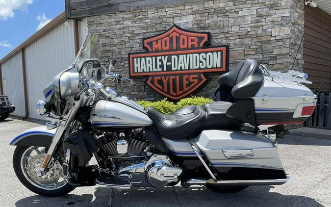 2009 Harley-Davidson® FLHTCUSE - CVO™ Ultra Classic® Electra Glide