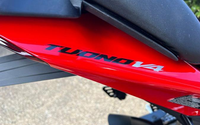 2023 Aprilia Tuono V4