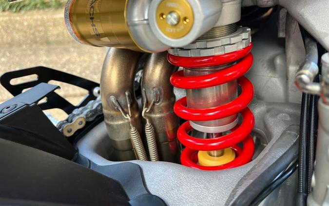 2023 Aprilia Tuono V4