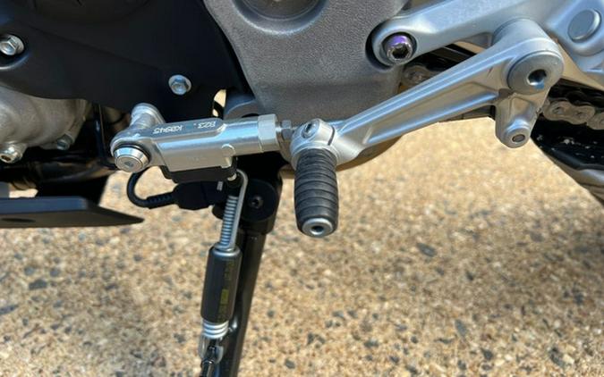 2023 Aprilia Tuono V4