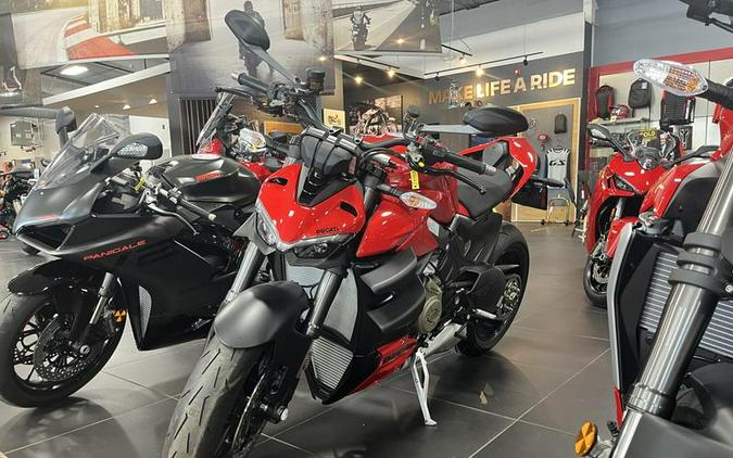 2024 Ducati Streetfighter V4 Red