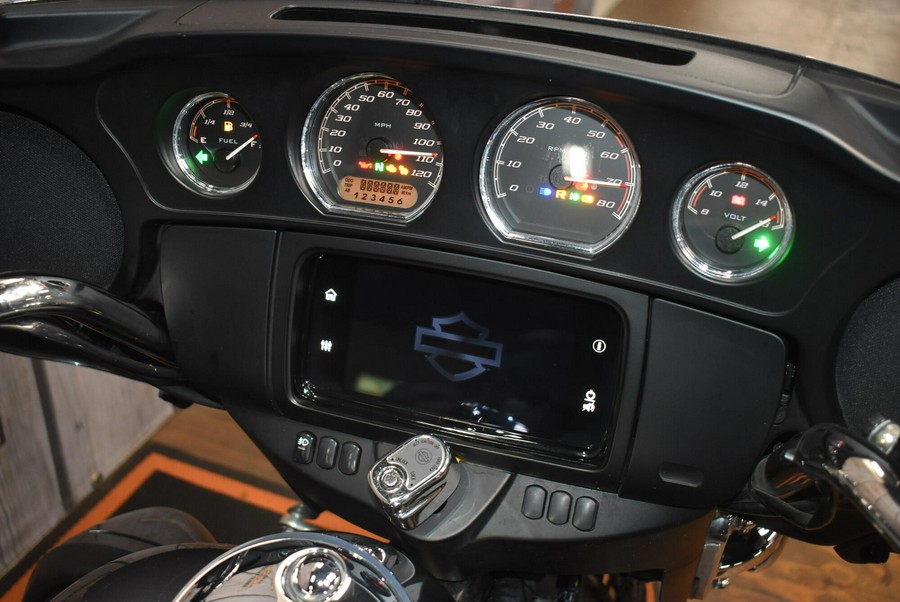 FLHTCUTG 2021 Tri Glide® Ultra