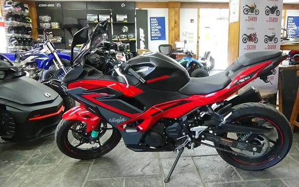 2025 Kawasaki Ninja® 500 ABS