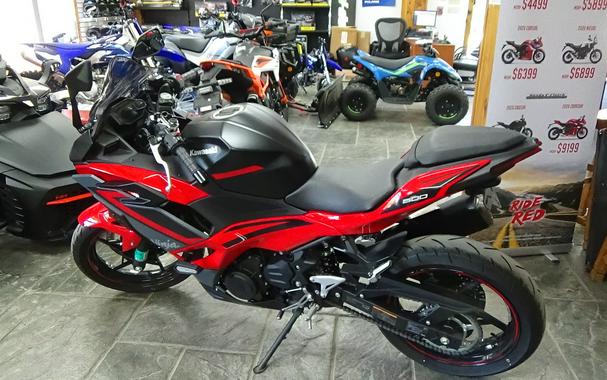 2025 Kawasaki Ninja® 500 ABS