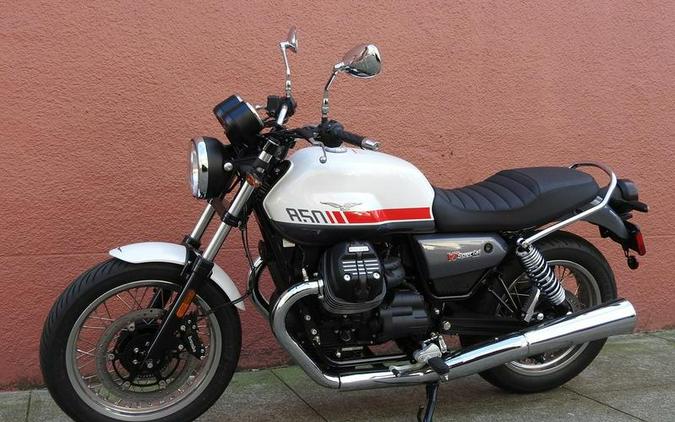 2023 Moto Guzzi V7 Special