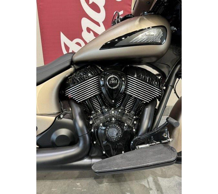 2024 Indian Motorcycle® Chieftain® Dark Horse® w/Powerband Audio Pkg Sandstone Smoke