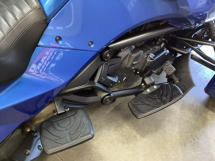 2019 Can-Am® Spyder® F3 Limited Dark