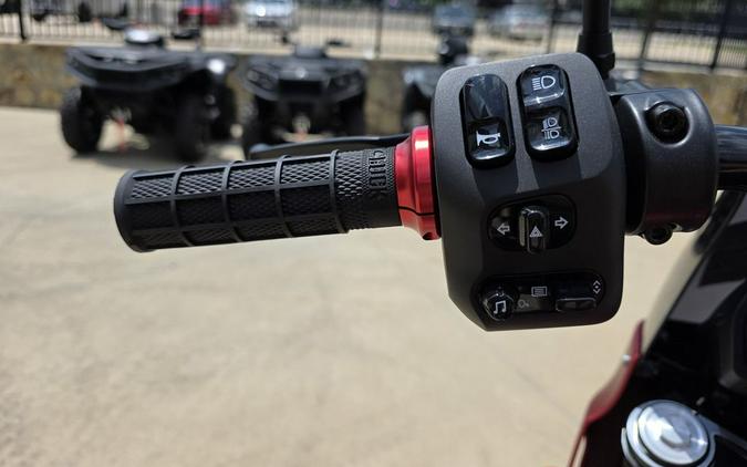 2025 Indian Motorcycle® Sport Chief RT Sunset Red Smoke