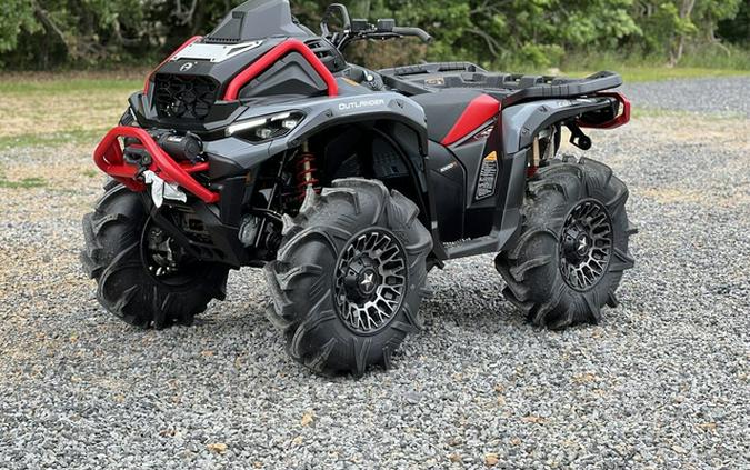 2025 Can-Am Outlander X Mr 1000R Granite Grey & Legion Red