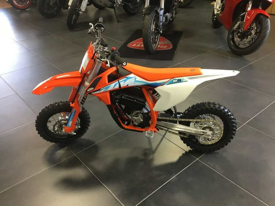 2024 KTM SX-E 3