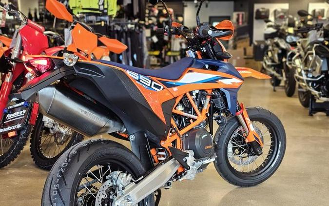 2024 KTM 690 SMC R