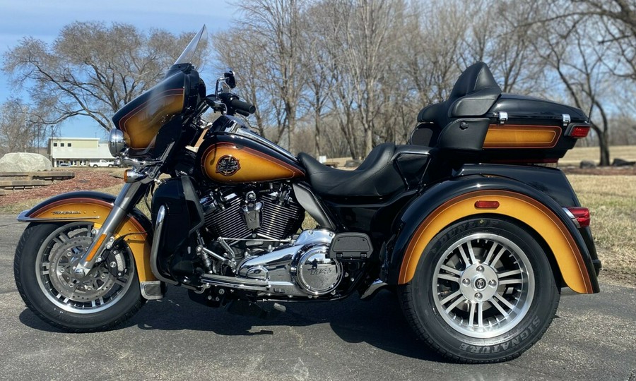 2024 Harley-Davidson Tri Glide Ultra Tobacco Fade