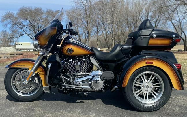 2024 Harley-Davidson Tri Glide Ultra Tobacco Fade