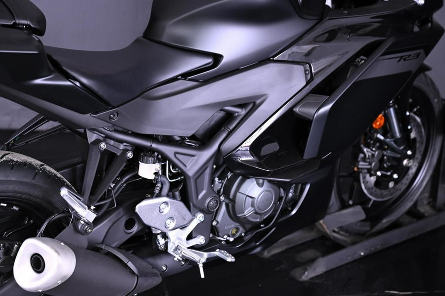 2025 Yamaha YZF-R3