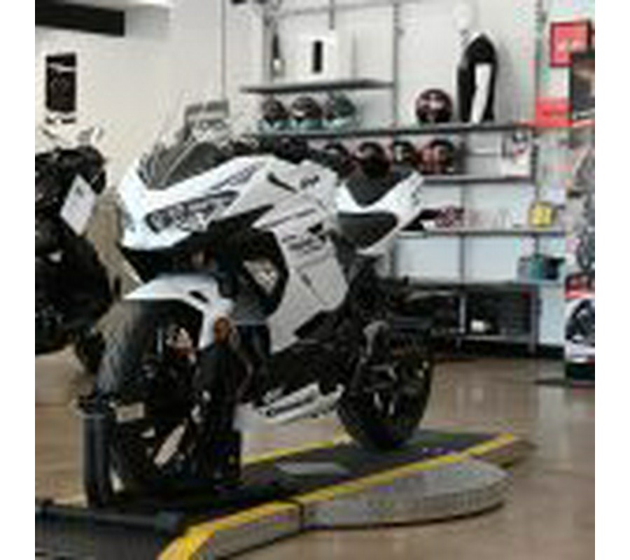 2023 Kawasaki Ninja 400 ABS