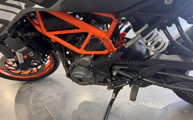 2022 KTM Duke 390