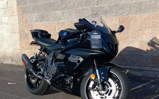 2025 Yamaha YZF-R7