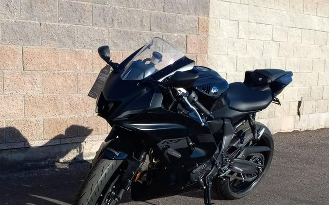 2025 Yamaha YZF-R7