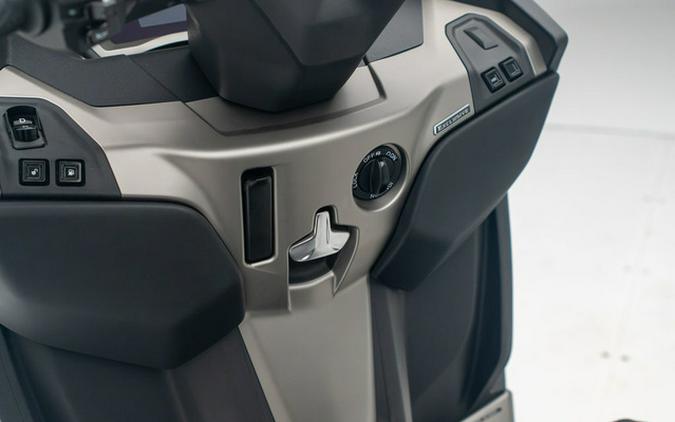 2026 Piaggio MP3 530 Exclusive