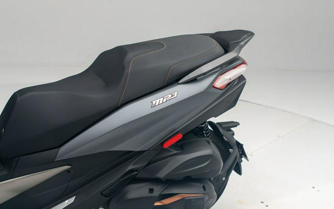 2026 Piaggio MP3 530 Exclusive