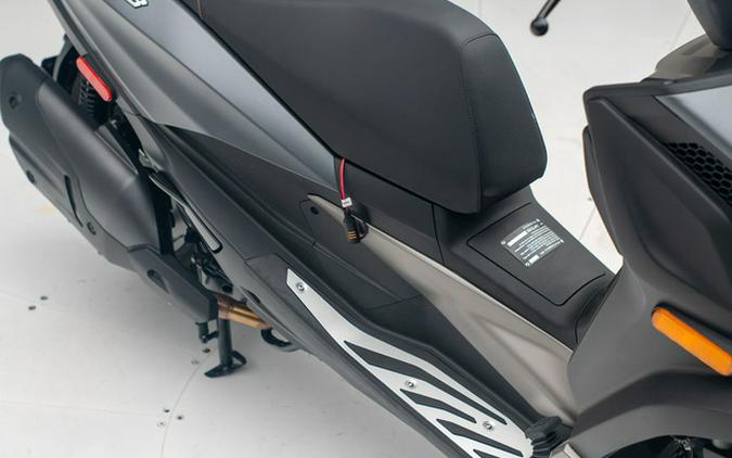 2026 Piaggio MP3 530 Exclusive