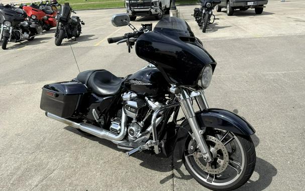 2019 Harley-Davidson® Street Glide®