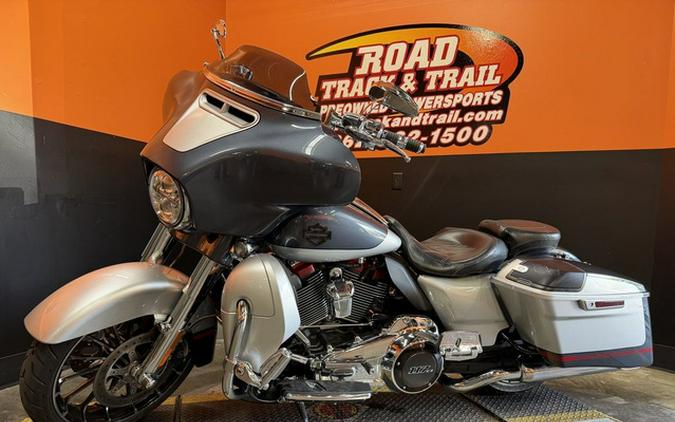 2019 Harley-Davidson Street Glide FLHXSE - CVO