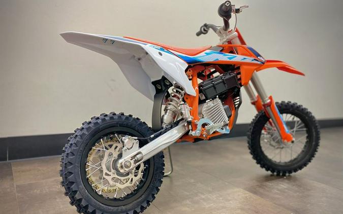 2023 KTM SX-E 5