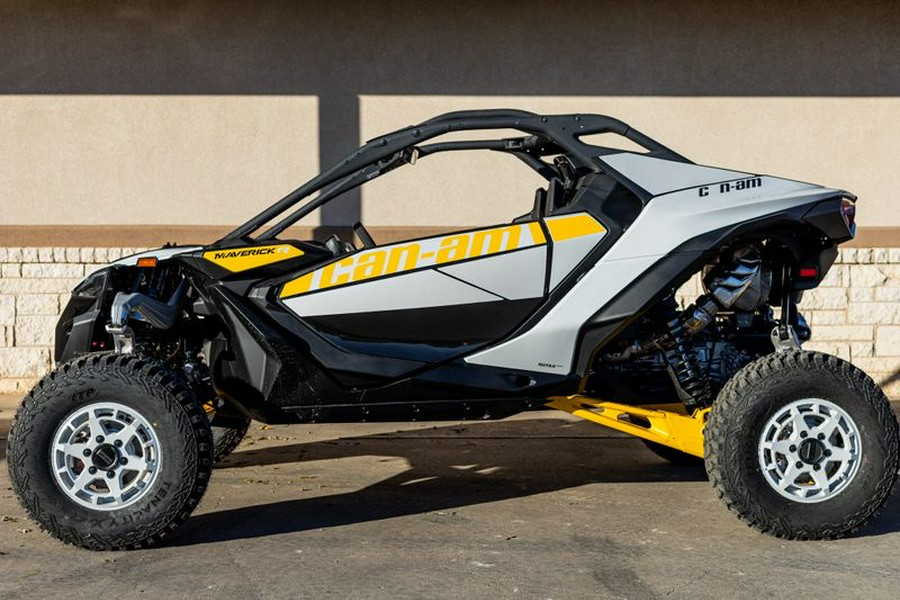 New 2024 CAN-AM SSV MAVERICK R CATALYST GRAY & NEO YELLOW