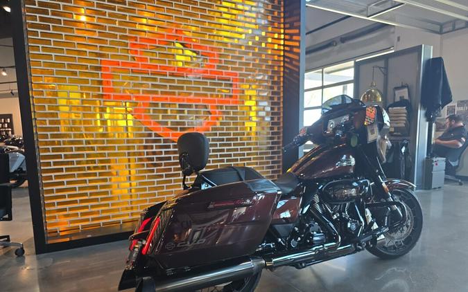 2024 Harley-Davidson® CVO™ Street Glide® FLHXSE